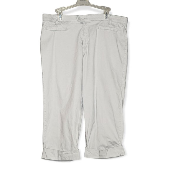 Bandolino Comfy Stretch Waistband Cuffed Cropped Light Gray Pants Size 16 - Picture 1 of 11